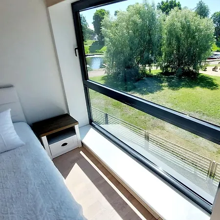 Vallikaeaeru Apartmán *